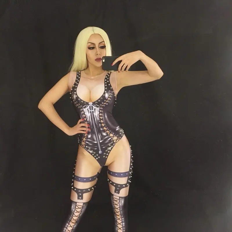Sexy Women's Rivets Bodysuit Nude Black Rompers One Piece Sexy Costume Stage Performance Wear Singer Pole dancing Jumpsuit
Sexy Women's Rivets Bodysuit Nude Black Rompers One Piece Sexy Costume Stage Performance Wear Singer Pole dancing Jumpsuit