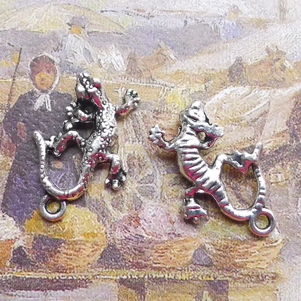 100pcs house lizard antique silver alloy Pendant charm Handmade earring bracelet necklace Jewelry Making DIY Components 15*21mm
100pcs house lizard antique silver alloy Pendant charm Handmade earring bracelet necklace Jewelry Making DIY Components 15*21mm