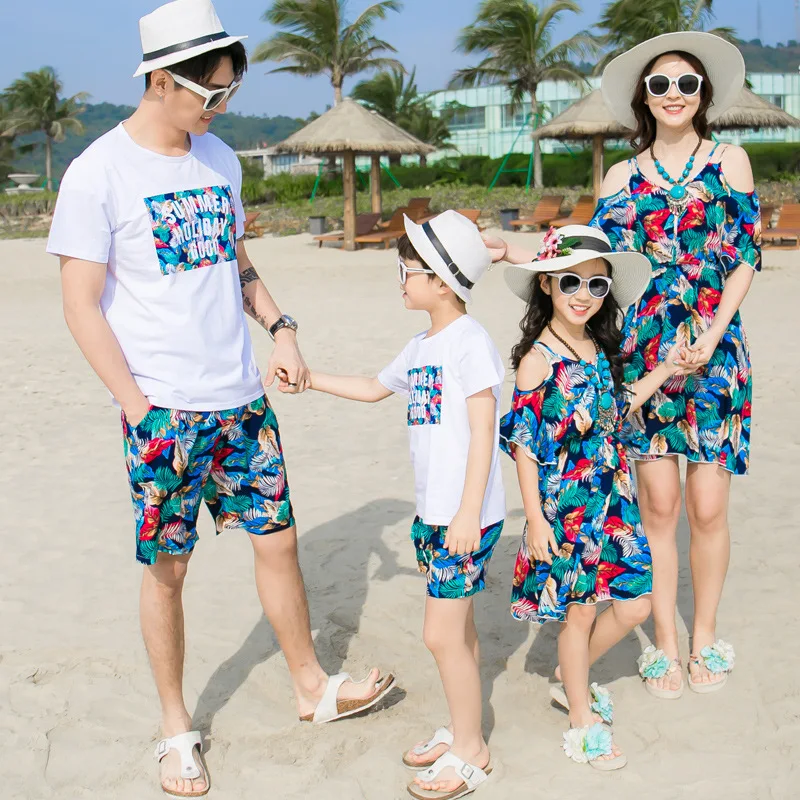 Father Son Matching Clothes Off Shoulder Halter Mom and Daughter Dresses Father and Baby T Shirts Boho Family Matching Outfits
Father Son Matching Clothes Off Shoulder Halter Mom and Daughter Dresses Father and Baby T Shirts Boho Family Matching Outfits