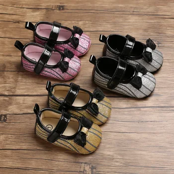 Spring and autumn female baby princess shoes soft bottom shoes non-slip sequin stitching bow baby toddler shoes
Spring and autumn female baby princess shoes soft bottom shoes non-slip sequin stitching bow baby toddler shoes