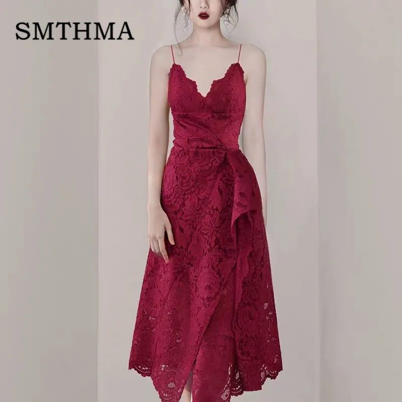 High Quality Elegant Red Lace Spaghetti Strap Dress Women Sexy V-Neck Hollow Out Backless Runway Dresses
High Quality Elegant Red Lace Spaghetti Strap Dress Women Sexy V-Neck Hollow Out Backless Runway Dresses