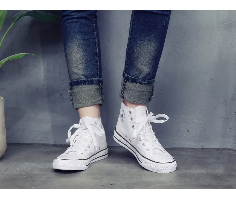 Fashion couple canvas shoes breathable lightweight sports shoes Frenulum soft bottom men's shoes 2019 new ladies Board Shoes
Fashion couple canvas shoes breathable lightweight sports shoes Frenulum soft bottom men's shoes 2019 new ladies Board Shoes