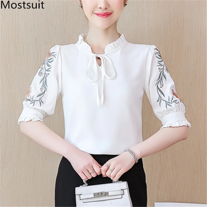S-4xl Summer Chiffon Floral Embroidery Blouses Women Plus Size Half Sleeve Lace-up Bow Office Elegant Korean Tops Blusas Mujer
S-4xl Summer Chiffon Floral Embroidery Blouses Women Plus Size Half Sleeve Lace-up Bow Office Elegant Korean Tops Blusas Mujer