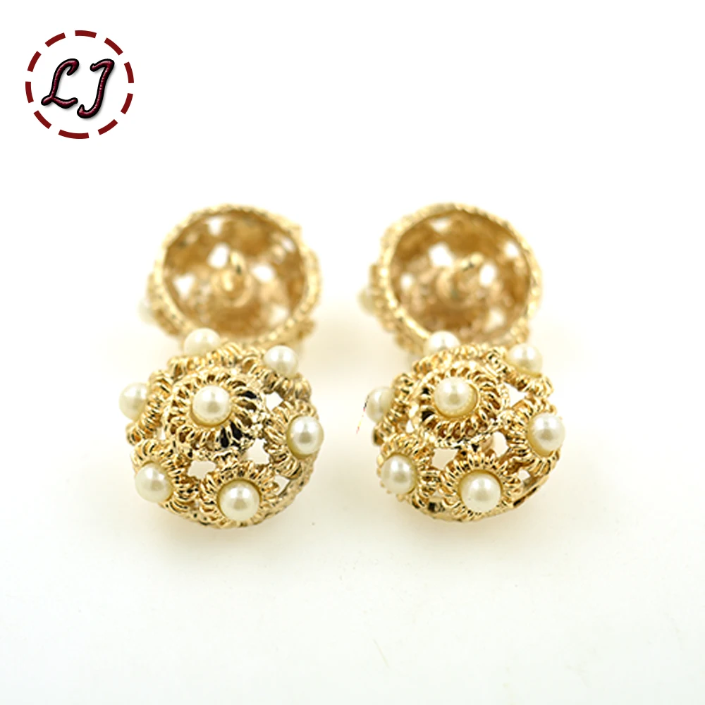 Hot sale high quality 6pcs/lot new fashion decorative buttons pearl crown gold buttons for women mink coat overcot accessories
Hot sale high quality 6pcs/lot new fashion decorative buttons pearl crown gold buttons for women mink coat overcot accessories