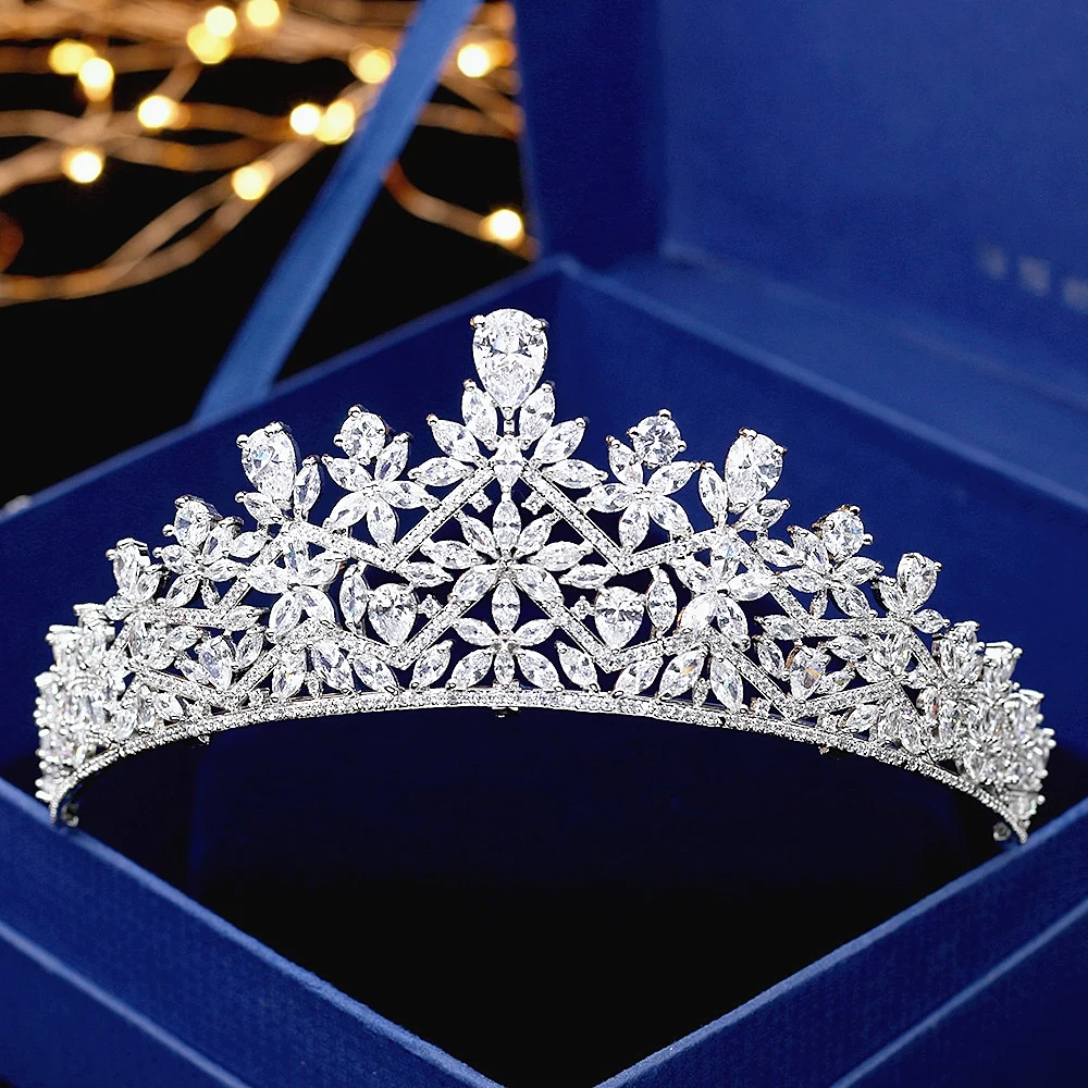 Paved Full Cubic Zircon Tiara Flower Zirconia Crown CZ Diadema Bridal Coroa Wedding Hair Accessories Bijoux Cheveux WIGO1327
Paved Full Cubic Zircon Tiara Flower Zirconia Crown CZ Diadema Bridal Coroa Wedding Hair Accessories Bijoux Cheveux WIGO1327