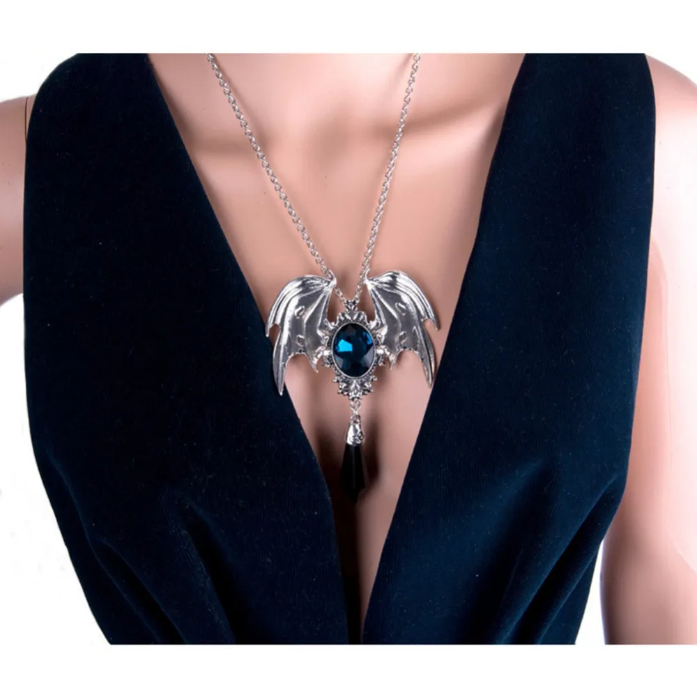 Gothic bat wing Punk Statement Necklaces Collar Shoulder Chain Long Necklaces & Pendants Women Sexy Statement Body Jewelry
Gothic bat wing Punk Statement Necklaces Collar Shoulder Chain Long Necklaces & Pendants Women Sexy Statement Body Jewelry