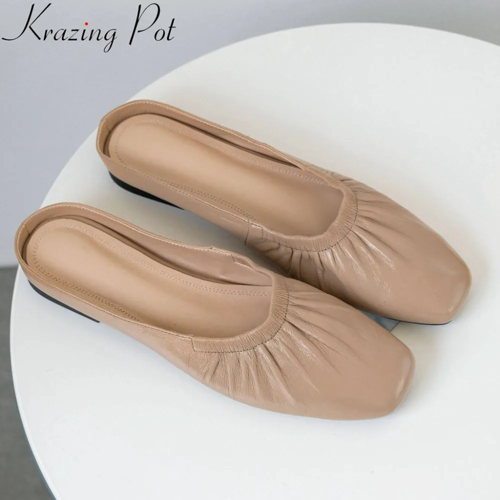 2019 new luxury sheep leather outside lazy women slippers square toe slip on mules pleated design pretty girls sleeve shoes L60
2019 new luxury sheep leather outside lazy women slippers square toe slip on mules pleated design pretty girls sleeve shoes L60