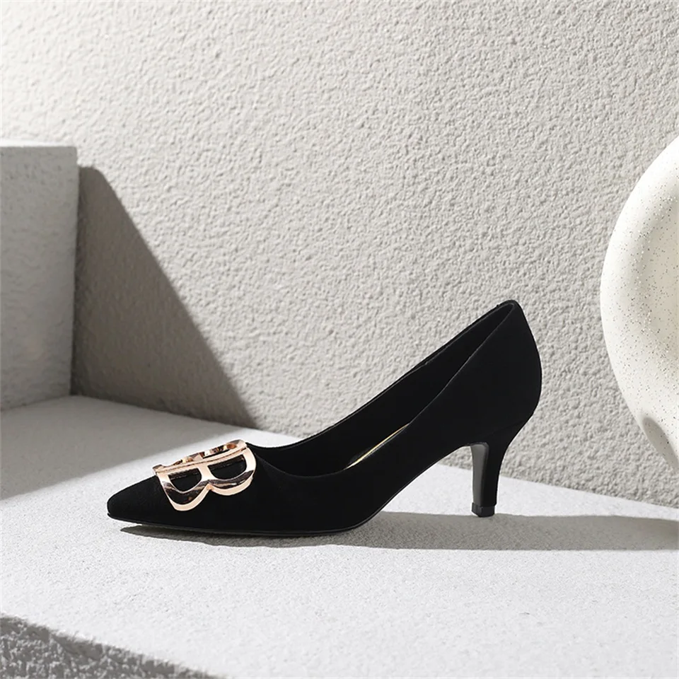 Spring and Autumn Women's Pumps High Quality Fabric Leather Comfort Inside Pointed Toe 6.5CM High Heel Women's Shoes
Spring and Autumn Women's Pumps High Quality Fabric Leather Comfort Inside Pointed Toe 6.5CM High Heel Women's Shoes