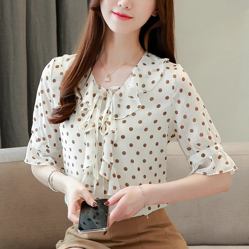 2019 Summer New Women Blouse Polka Dot Print Chiffon Shirt Flare Sleeve Korean Fashion Bow Lace-up Causal Shirts
2019 Summer New Women Blouse Polka Dot Print Chiffon Shirt Flare Sleeve Korean Fashion Bow Lace-up Causal Shirts