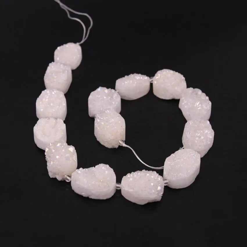 Approx14Pcs/Strand White AB Titanium Raw Crystal Quartz Drusy Geode Oval Slab Pendant Beads,Agates Gems Druzy Nugget Jewelry
Approx14Pcs/Strand White AB Titanium Raw Crystal Quartz Drusy Geode Oval Slab Pendant Beads,Agates Gems Druzy Nugget Jewelry