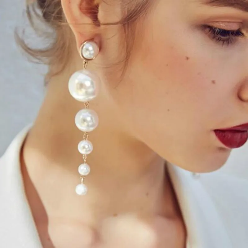 Missxiang Statement Multiple Pearls Long stud Earrings Jewelry Vintage Gorgeous Wedding Chandelier Earrings for Women Best Gifts
Missxiang Statement Multiple Pearls Long stud Earrings Jewelry Vintage Gorgeous Wedding Chandelier Earrings for Women Best Gifts