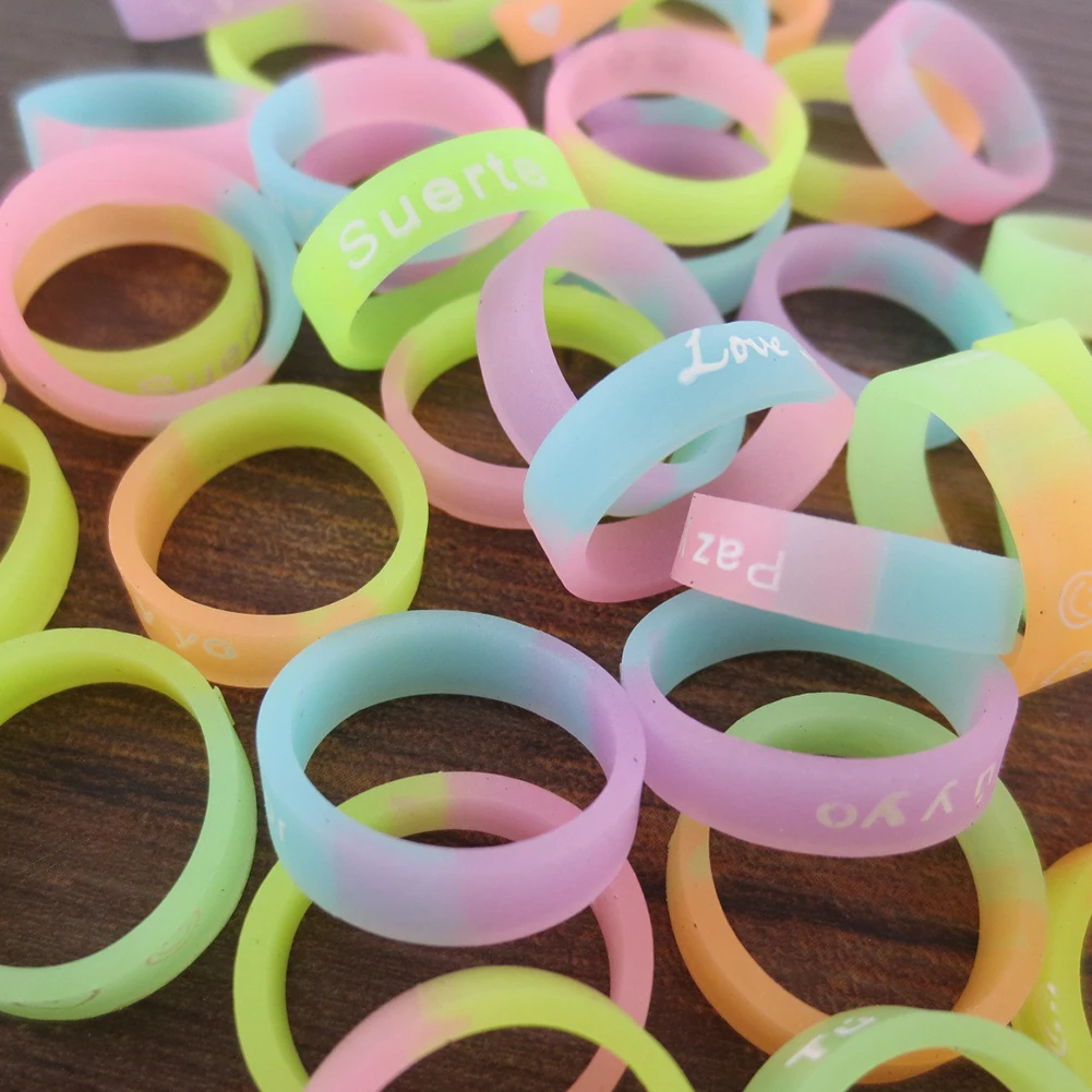 HOT Party Evening Night Light Glow Luminous Universal Silicone Ring Fluorescent Cute Silicone Finger Ring Band Random Color
HOT Party Evening Night Light Glow Luminous Universal Silicone Ring Fluorescent Cute Silicone Finger Ring Band Random Color