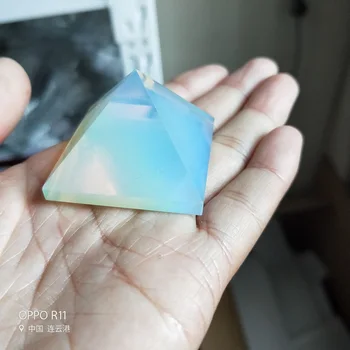 Crystal Pyramid Moonstone Chakra Healing Quartz Mineral Quartz Healing Point Chakra Home Office Decoration Crafts
Crystal Pyramid Moonstone Chakra Healing Quartz Mineral Quartz Healing Point Chakra Home Office Decoration Crafts
