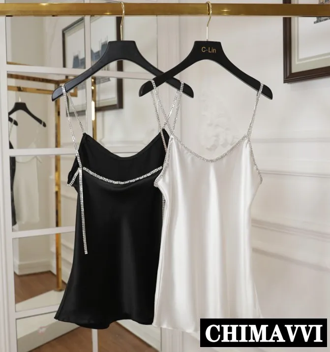 2019 Spring and Summer New Women's Sexy Water Drill Silk Satin Sling Top All-match Lady Girls Black and White Camisole
2019 Spring and Summer New Women's Sexy Water Drill Silk Satin Sling Top All-match Lady Girls Black and White Camisole