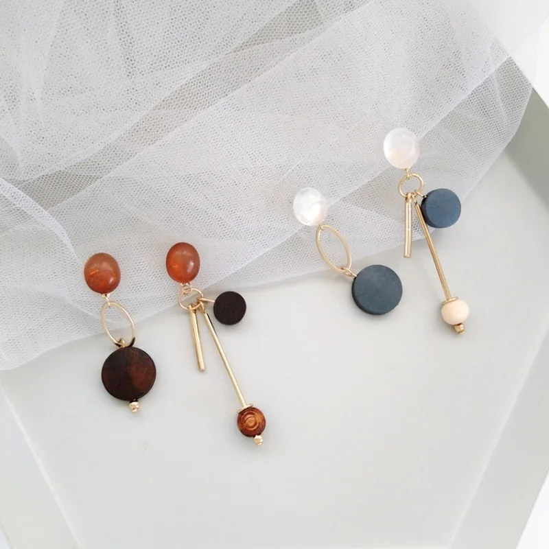 Aesthetic Vintage Hong Kong Style Creative Asymmetry Clip Earring Girl Women Fashion Geometric Resin Texture Jewelry Accessories
Aesthetic Vintage Hong Kong Style Creative Asymmetry Clip Earring Girl Women Fashion Geometric Resin Texture Jewelry Accessories