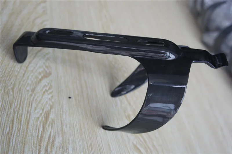 fast delivery carbon bottle cage light weight portaborraccia carbonio cheap bike water bottle
fast delivery carbon bottle cage light weight portaborraccia carbonio cheap bike water bottle