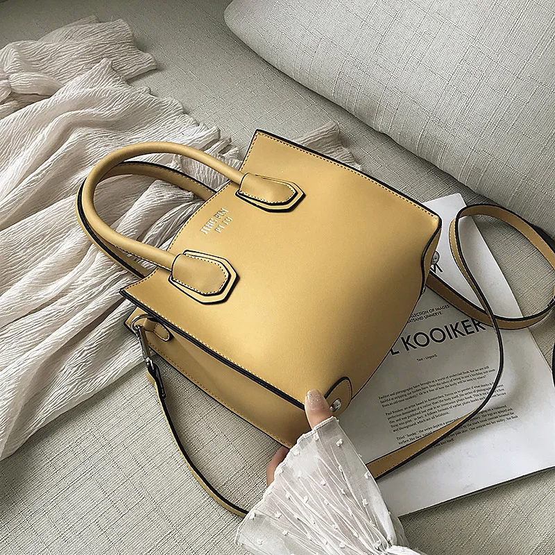 Female Crossbody Tote For Women 2019 Quality PU Leather Luxury Handbags Designer Sac Main Ladies Panelled Shoulder Messenger Bag
Female Crossbody Tote For Women 2019 Quality PU Leather Luxury Handbags Designer Sac Main Ladies Panelled Shoulder Messenger Bag