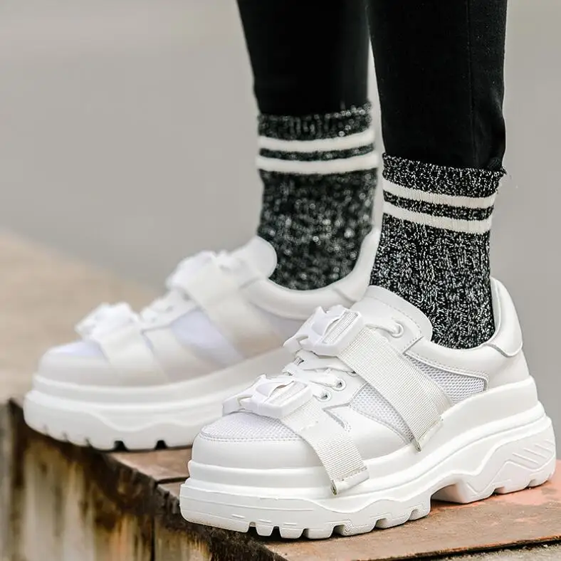 Mesh Women's Platform Dad Sneakers 2018 Fashion Buckle Women Flat Walking Shoes Woman Casual Footwear Tenis Feminin Shoes
Mesh Women's Platform Dad Sneakers 2018 Fashion Buckle Women Flat Walking Shoes Woman Casual Footwear Tenis Feminin Shoes