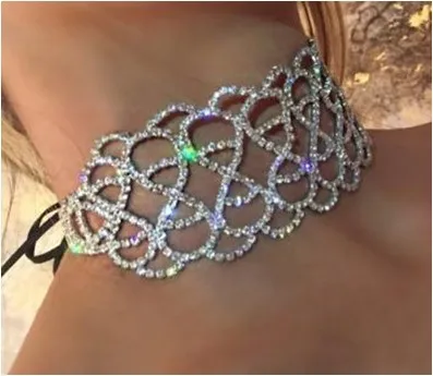 Full Rhinestone chokers 2017 ribbon collar necklace women Luxury Choker lace up statement necklace jewelry ladies Collar
Full Rhinestone chokers 2017 ribbon collar necklace women Luxury Choker lace up statement necklace jewelry ladies Collar