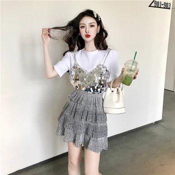 Summer New Korean edition sparkling sequins stitched short sleeve T-shirt female tide loose high waist layer cake skirt
Summer New Korean edition sparkling sequins stitched short sleeve T-shirt female tide loose high waist layer cake skirt