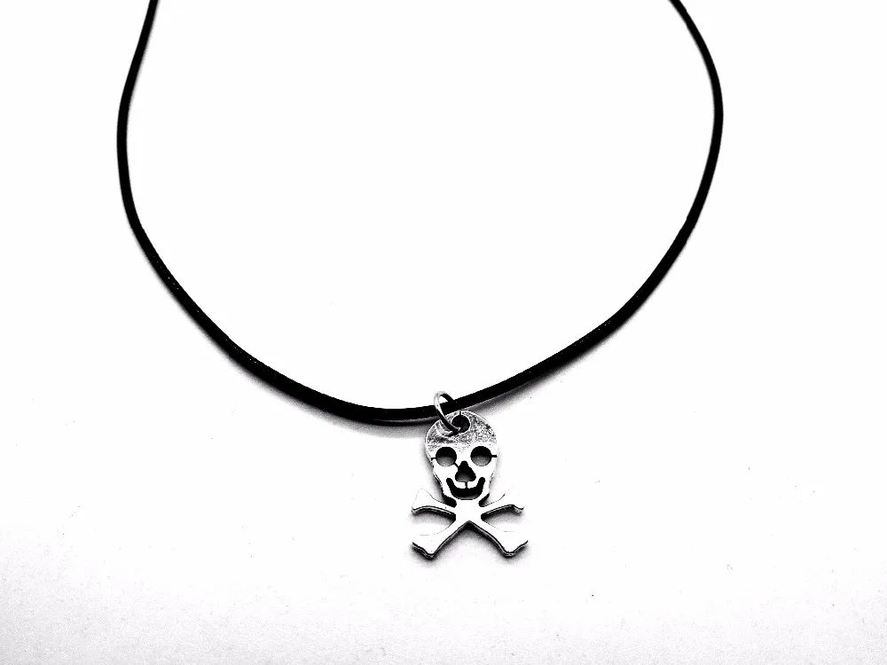30PCS Vintage European Human Shape Bone Skeleton Necklace Halloween Indian Skull Head Leather Rope Necklaces Religious Jewelry
30PCS Vintage European Human Shape Bone Skeleton Necklace Halloween Indian Skull Head Leather Rope Necklaces Religious Jewelry