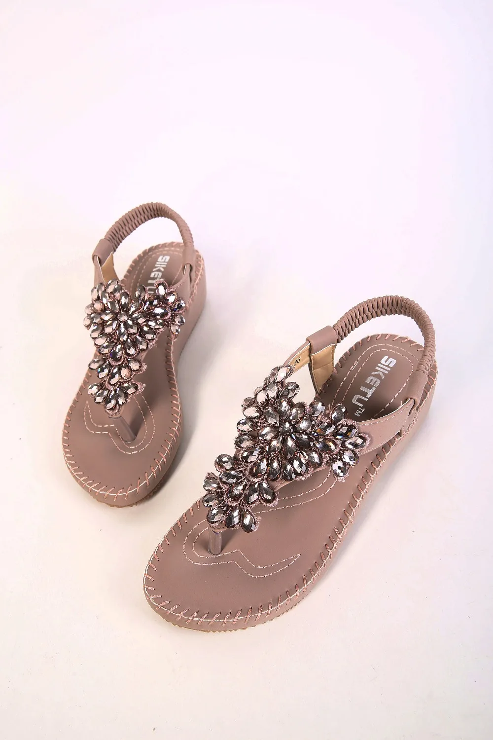 SIKETU Brand 2017 New Korean Rhinestone Sandals Women Heels Flip Flops Shoes Woman 35-40 SIKETU Brand 2017 New Korean Rhinestone Sandals Women Heels Flip Flops Shoes Woman 35-40