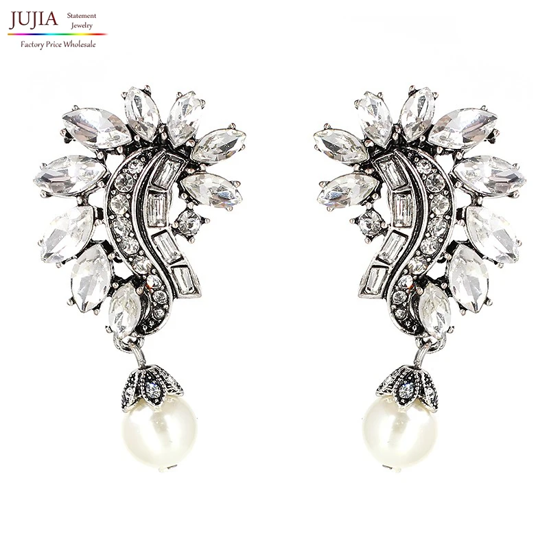 Good quality 18 designs Statement Trendy Jewelry crystal Stud Earrings for women Factory Wholesale earring
Good quality 18 designs Statement Trendy Jewelry crystal Stud Earrings for women Factory Wholesale earring