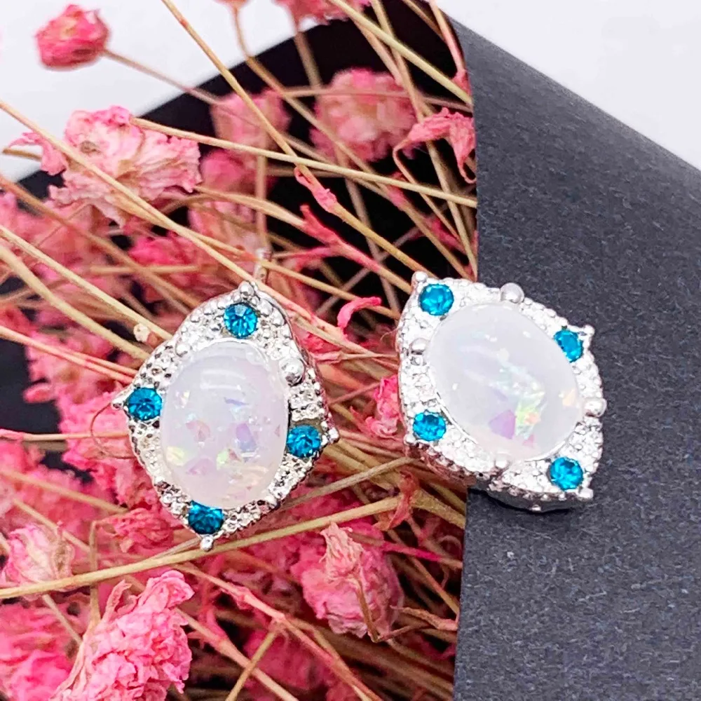 Fashion new fire natural opal moon mini cute woman earrings Wedding engagement jewelry boucle d'oreille femme 2018 shipping
Fashion new fire natural opal moon mini cute woman earrings Wedding engagement jewelry boucle d'oreille femme 2018 shipping