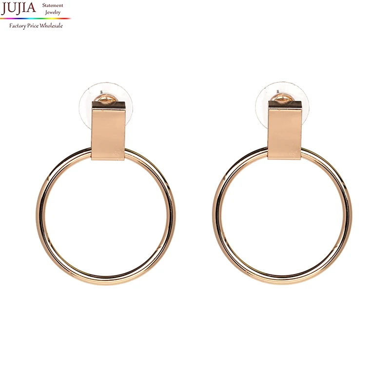 JUJIA Good quality 2019 New smooth statement fashion metal stud Earrings for party wedding earring women Christmas gift
JUJIA Good quality 2019 New smooth statement fashion metal stud Earrings for party wedding earring women Christmas gift