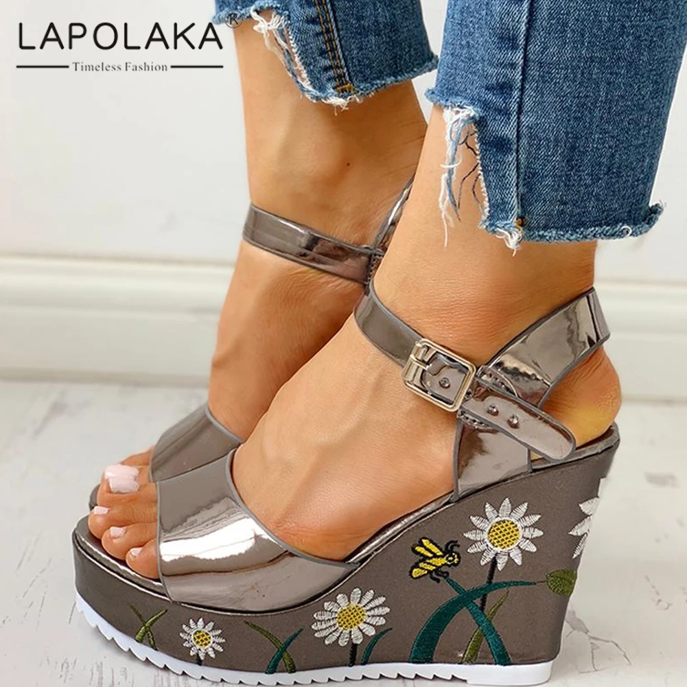 Lapolaka INS Hot Flowers Leisure ankle-strap Wedges women's Shoes 2019 Summer Sandals Platform High Heels Shoes Woman
Lapolaka INS Hot Flowers Leisure ankle-strap Wedges women's Shoes 2019 Summer Sandals Platform High Heels Shoes Woman