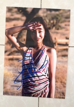 signed Itano Tomomi autographed original photo 7 inches collection free shipping 102018D
signed Itano Tomomi autographed original photo 7 inches collection free shipping 102018D
