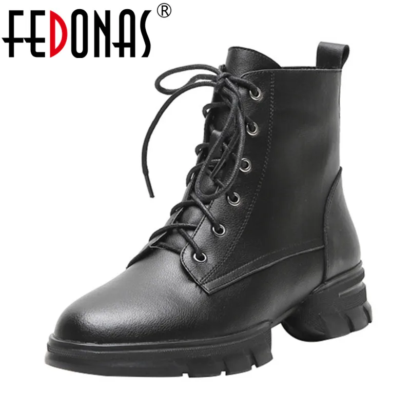 FEDONAS Women Genuine Leather Cross-tied Ankle Boots 2020 Autumn Winter Fashion Sexy Party Club Motorcycle Boots Shoes Woman
FEDONAS Women Genuine Leather Cross-tied Ankle Boots 2020 Autumn Winter Fashion Sexy Party Club Motorcycle Boots Shoes Woman