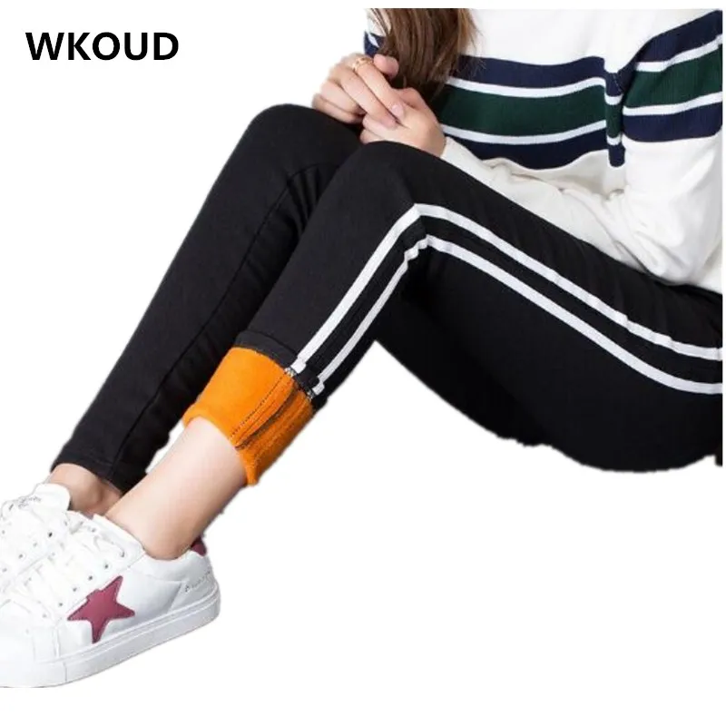 WKOUD Winter Pants Women Warm Leggings Black Side Striped Pencil Pants High Waist Thickening Skinny Trousers Plus Size P8540
WKOUD Winter Pants Women Warm Leggings Black Side Striped Pencil Pants High Waist Thickening Skinny Trousers Plus Size P8540
