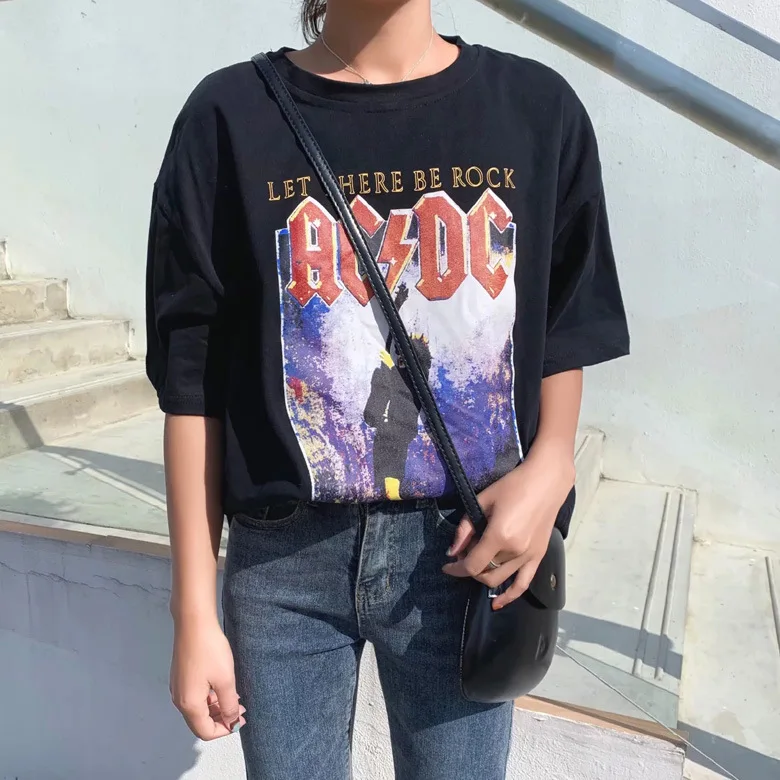 2019 Loose casual versatile top Korean version of the new letter portrait printed round neck short-sleeved T-shirt female
2019 Loose casual versatile top Korean version of the new letter portrait printed round neck short-sleeved T-shirt female