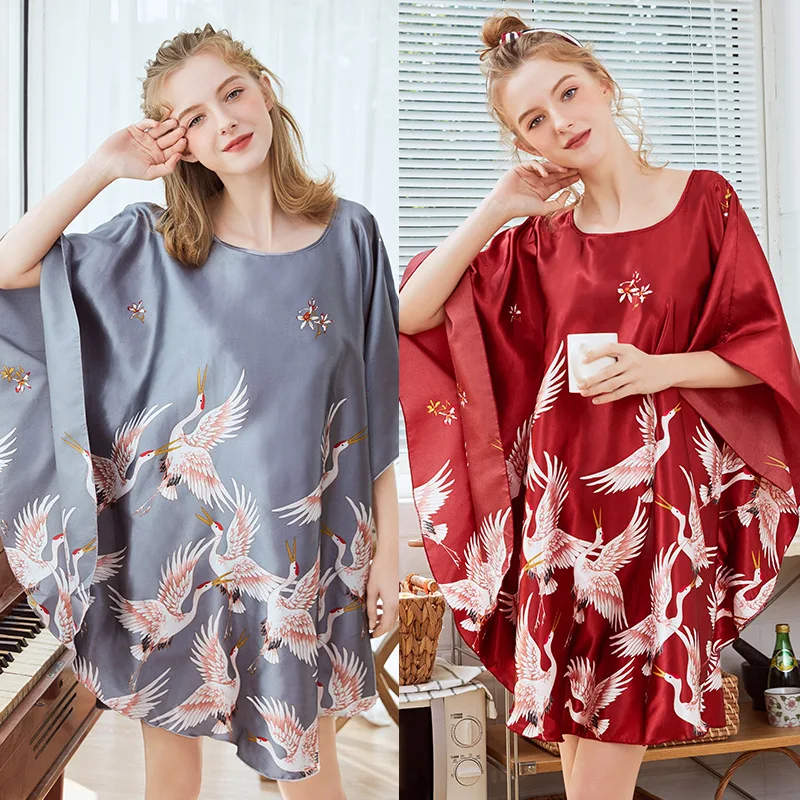 Women Sexy Nightwear Satin Silk Sleepwear Bat Sleeve Knee Length Sleepshirts Crane Nightdress Lingerie Night Wear Dress Gown
Women Sexy Nightwear Satin Silk Sleepwear Bat Sleeve Knee Length Sleepshirts Crane Nightdress Lingerie Night Wear Dress Gown
