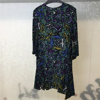 Elegant Dress for Women Long Sleeve A-line O-neck Print Dress for lady 2018 New High Quality Silk Women Dress
Elegant Dress for Women Long Sleeve A-line O-neck Print Dress for lady 2018 New High Quality Silk Women Dress