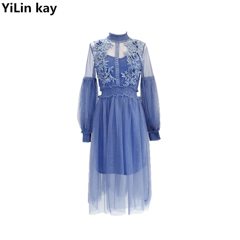 2019 High-end custom spring style fashion runway dress lantern sleeve Net yarnThree-dimensional flowersLace patchwork dress.
2019 High-end custom spring style fashion runway dress lantern sleeve Net yarnThree-dimensional flowersLace patchwork dress.