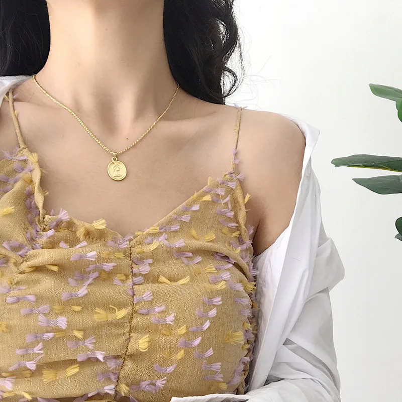 Gold Color 925 Sterling Silver Elizabeth Avatar Round Coin Statement Pendants Necklace Women Charms Choker Fashion Boho Jewelry
Gold Color 925 Sterling Silver Elizabeth Avatar Round Coin Statement Pendants Necklace Women Charms Choker Fashion Boho Jewelry