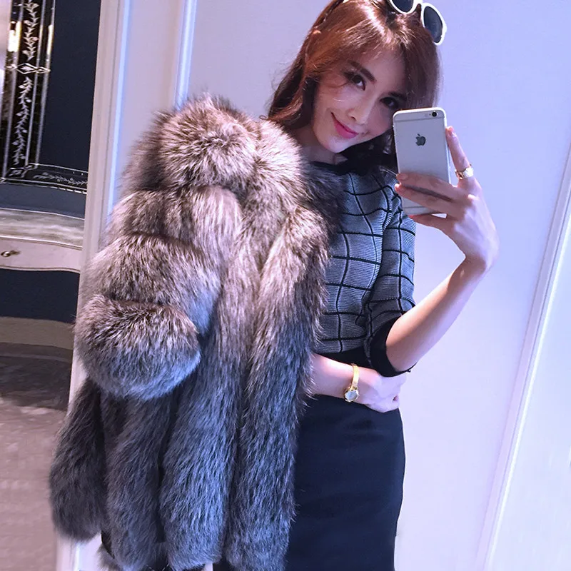 TOPFUR 2019 New Fashion Womens Winter Silver Fox Fur Outerwear & Coats Women Bomber Thick Real Fox Fur Basic Jackets Female Coat
TOPFUR 2019 New Fashion Womens Winter Silver Fox Fur Outerwear & Coats Women Bomber Thick Real Fox Fur Basic Jackets Female Coat