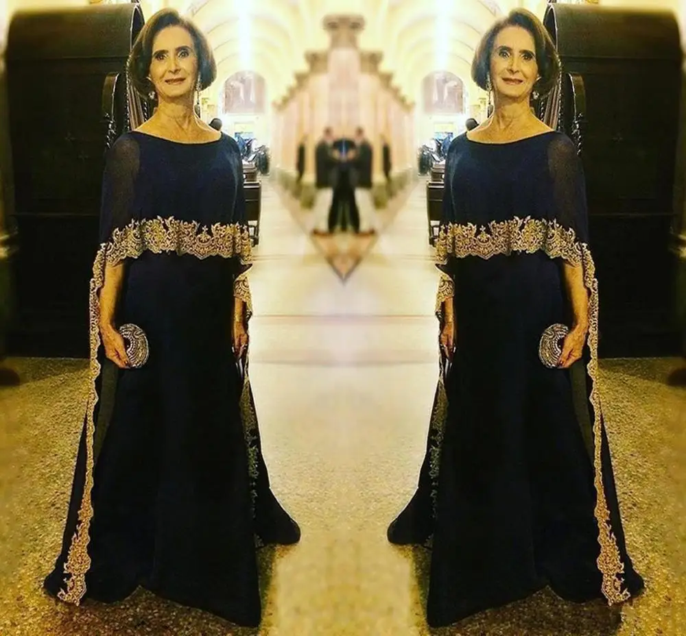 Navy Blue 2019 Mother of the bride Dresses Floor Length with Cloak Gold Lace Appliques robe de la mere de la mariee Evening Gown
Navy Blue 2019 Mother of the bride Dresses Floor Length with Cloak Gold Lace Appliques robe de la mere de la mariee Evening Gown