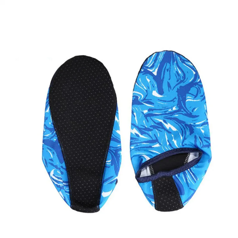 2PCS Summer Water Sports Camouflage Diving Socks Swimming Snorkeling Non-slip Seaside Beach Shoes For Adult Child Beach socks
2PCS Summer Water Sports Camouflage Diving Socks Swimming Snorkeling Non-slip Seaside Beach Shoes For Adult Child Beach socks