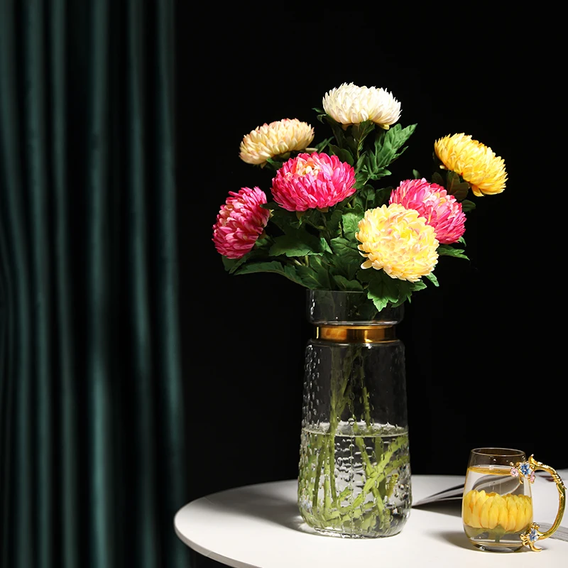 1pcs Large Round Pineapple Daisy 22 inch Artificial Silk Fake Flowers for Symbolizes Innocence Peace Hope Bed Room Decor 
1pcs Large Round Pineapple Daisy 22 inch Artificial Silk Fake Flowers for Symbolizes Innocence Peace Hope Bed Room Decor