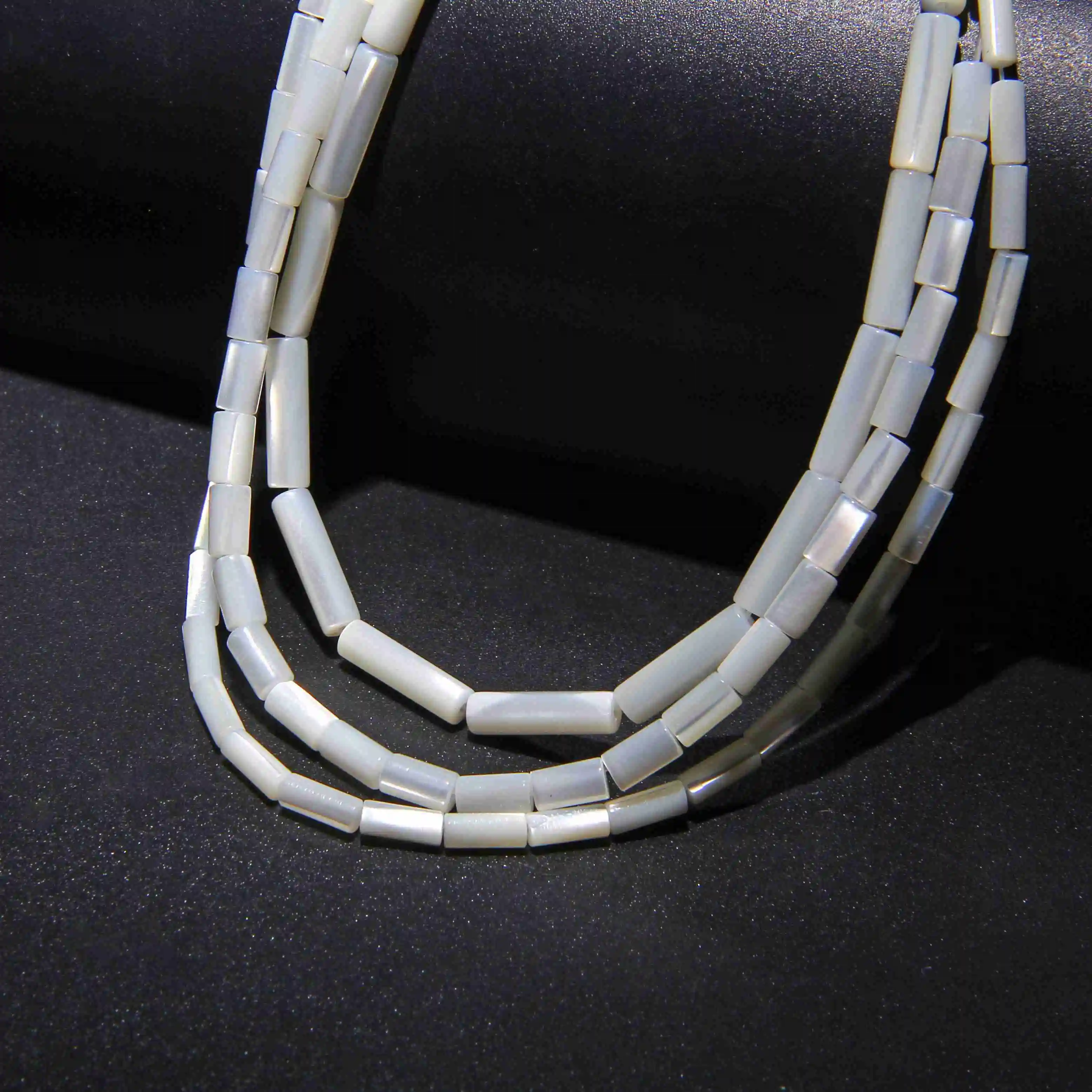 Tubular Beads White Mother Of Pearl Mop Shell Beads Loose Beads For Jewelry Making Bracelet Necklace 15"Approx 39CM Per Strand
Tubular Beads White Mother Of Pearl Mop Shell Beads Loose Beads For Jewelry Making Bracelet Necklace 15"Approx 39CM Per Strand