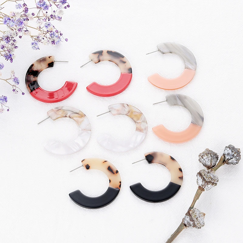 2019 New Design Multicolor Splicing Leopard Open C Shape Stud Earrings Women Round Circle Resin Earrings Hoops Jewelry Brincos
2019 New Design Multicolor Splicing Leopard Open C Shape Stud Earrings Women Round Circle Resin Earrings Hoops Jewelry Brincos