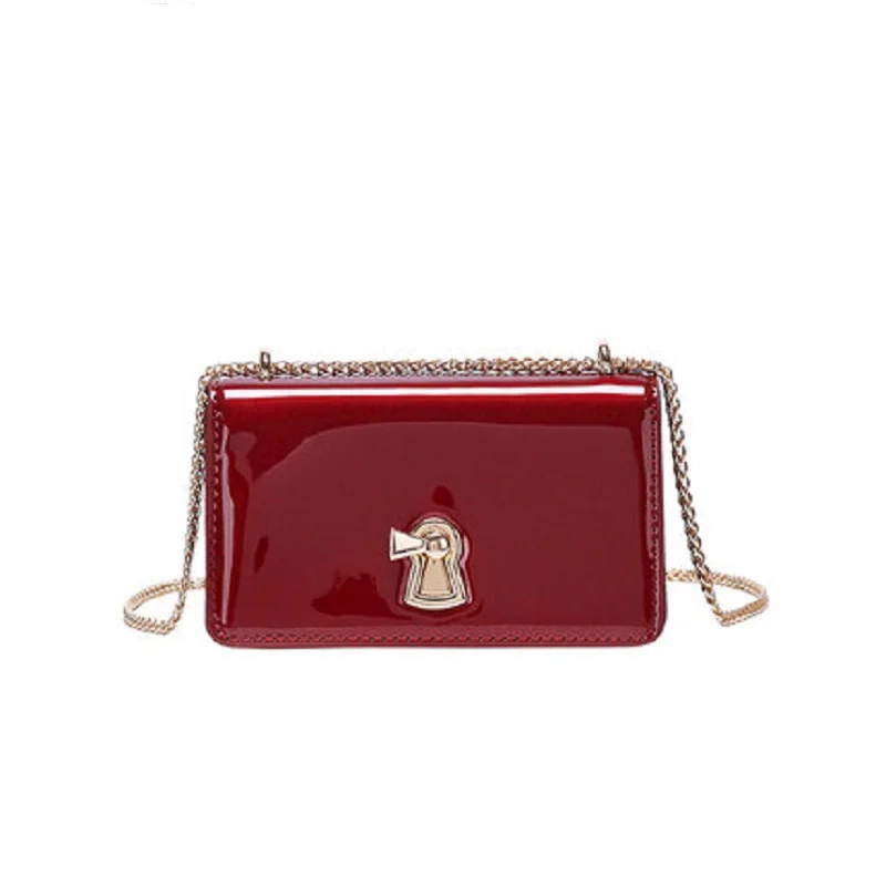 Small square bag female 2019 new fashion tide chain single shoulder diagonal bag patent leather glossy small female bag
Small square bag female 2019 new fashion tide chain single shoulder diagonal bag patent leather glossy small female bag