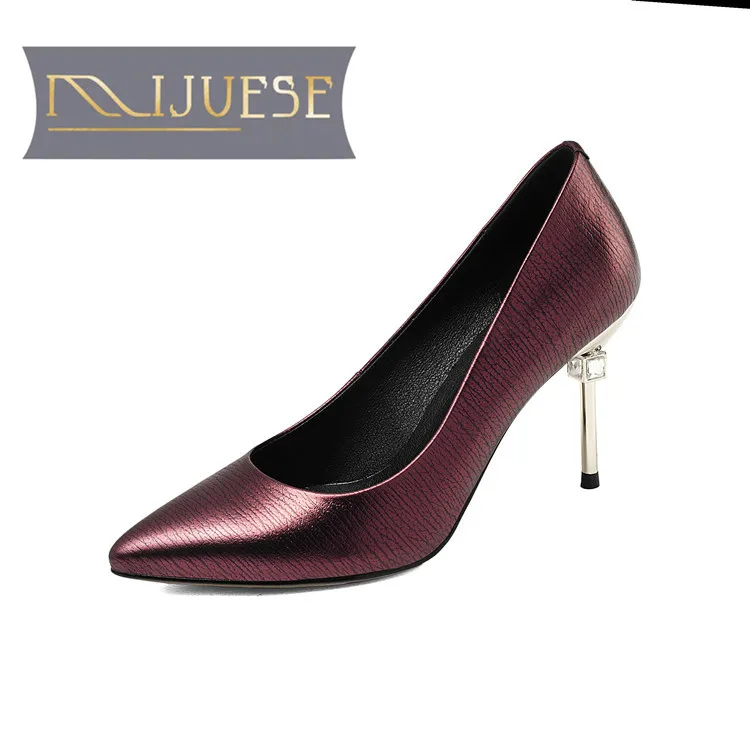 MLJUESE 2018 women pumps Genuine leather Kid Suede Silver color sapato feminino slip on pointed toe high heels
MLJUESE 2018 women pumps Genuine leather Kid Suede Silver color sapato feminino slip on pointed toe high heels