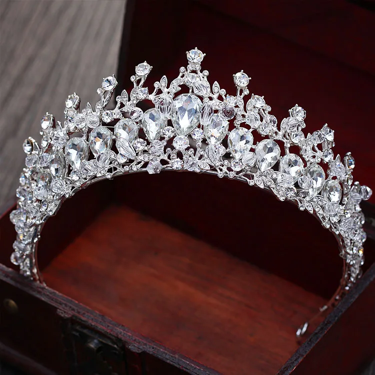 Baroque Luxury Rhinestone Bridal Crown Tiaras Vintage Silver Crystal Diadem Crowns for Women Headbands Wedding Hair Accessories
Baroque Luxury Rhinestone Bridal Crown Tiaras Vintage Silver Crystal Diadem Crowns for Women Headbands Wedding Hair Accessories
