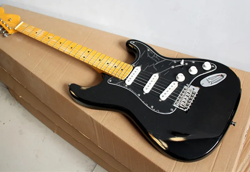 Retro Black Body Electric Guitar with Yellow Neck,SSS Pickups,Maple Fretboard,Chrome Hardwares,Offer Cutmomized
Retro Black Body Electric Guitar with Yellow Neck,SSS Pickups,Maple Fretboard,Chrome Hardwares,Offer Cutmomized