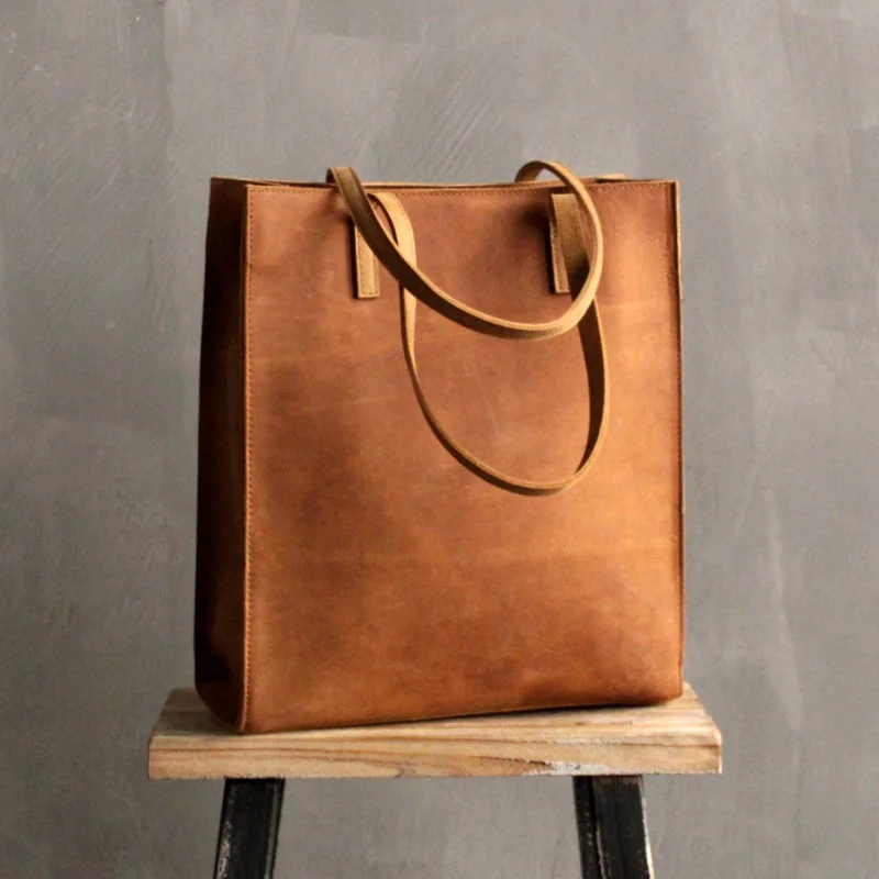 ladies' genuine leather handbag Crazy Horse Leather Original Handmade Brand 100% Leather Bag Europe and America
ladies' genuine leather handbag Crazy Horse Leather Original Handmade Brand 100% Leather Bag Europe and America