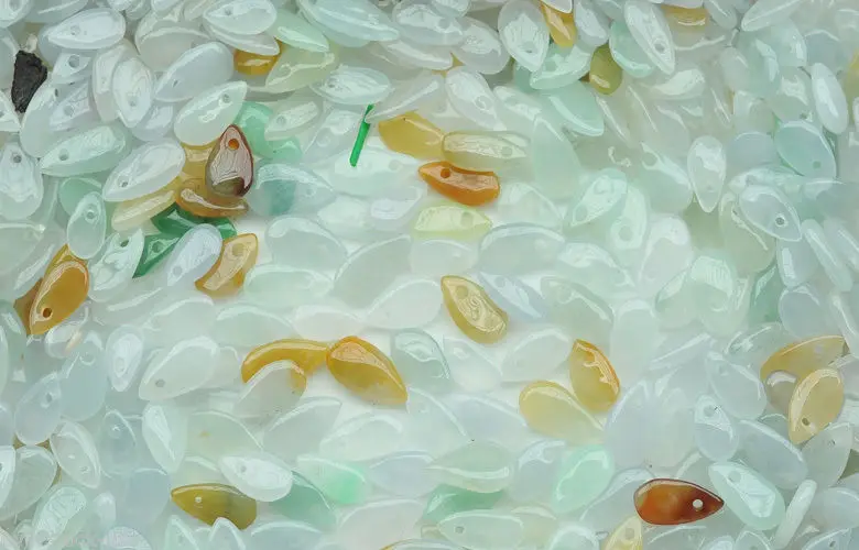 50PCS Chinese Natural ICY Jade (Jadeite) Raindrop beads/ Size:10mm (Wholesale)
50PCS Chinese Natural ICY Jade (Jadeite) Raindrop beads/ Size:10mm (Wholesale)